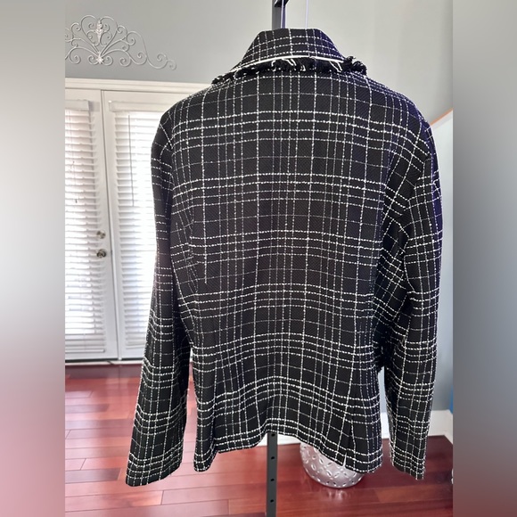 Megan Lee Blazer - Picture 2 of 7